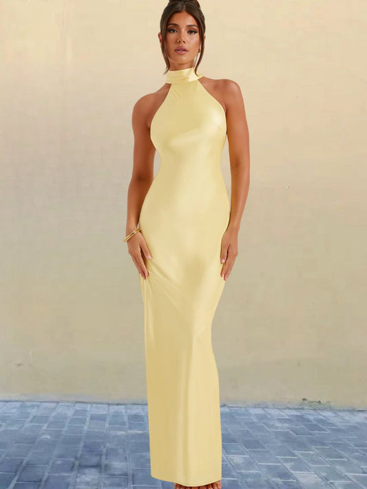 Carlota | Elegante vestido largo de satén con escote halter