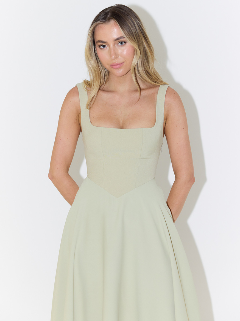 Claudia™ | Vestido de Caída Fluida