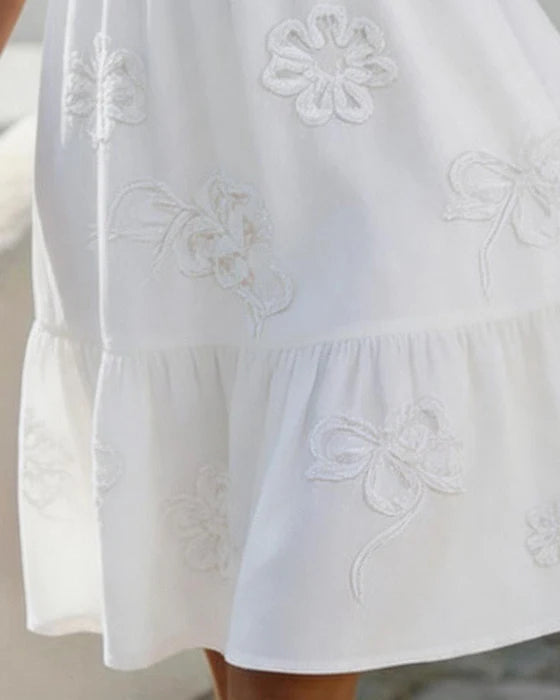 Vestido con mangas cortas y estampado floral