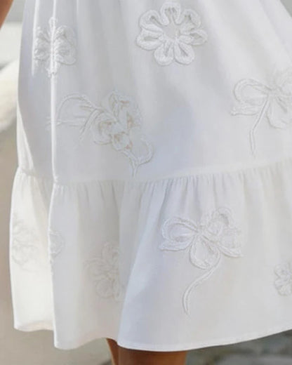 Vestido con mangas cortas y estampado floral