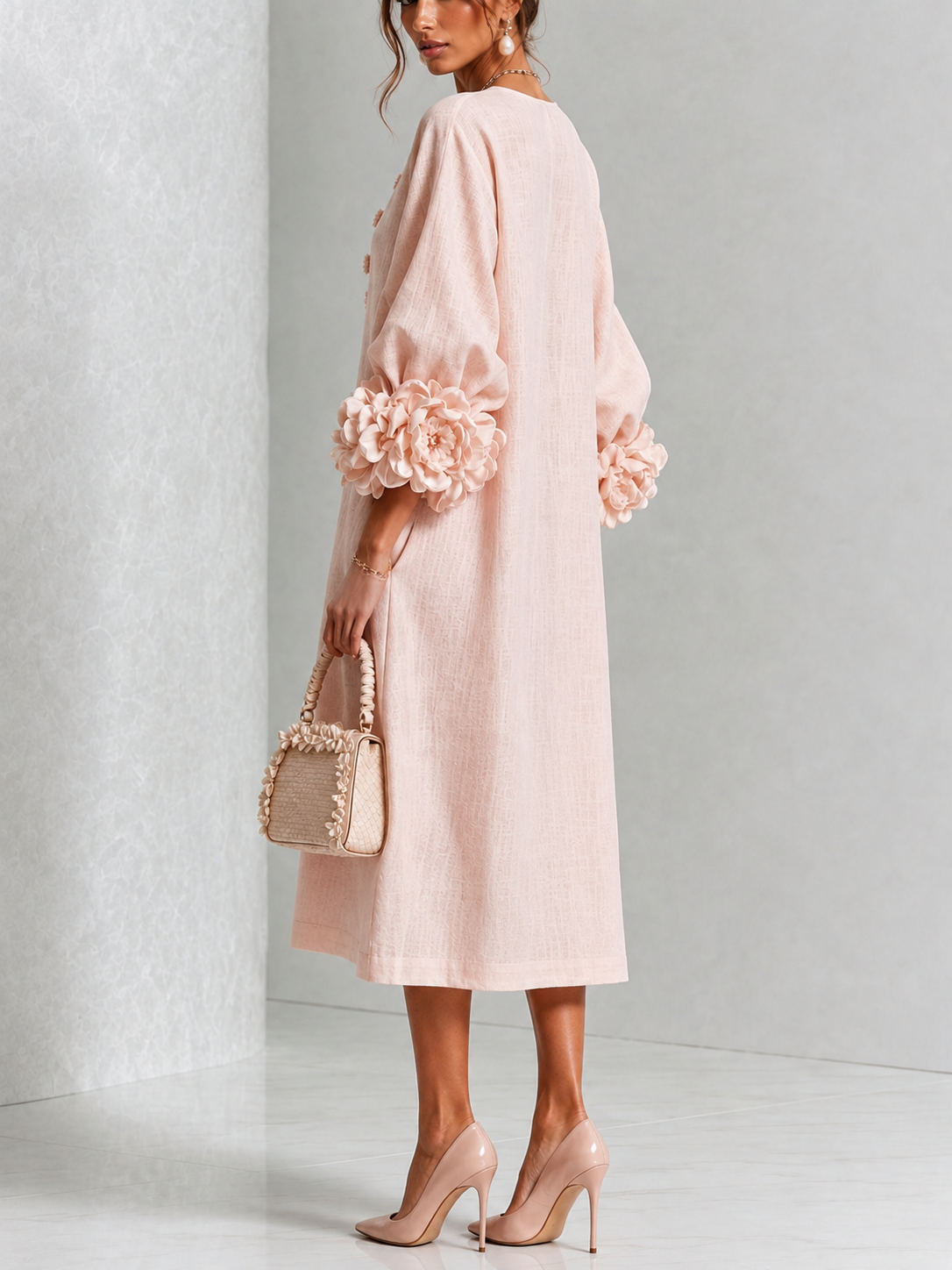 Valeria – Vestido midi con mangas de rosetas