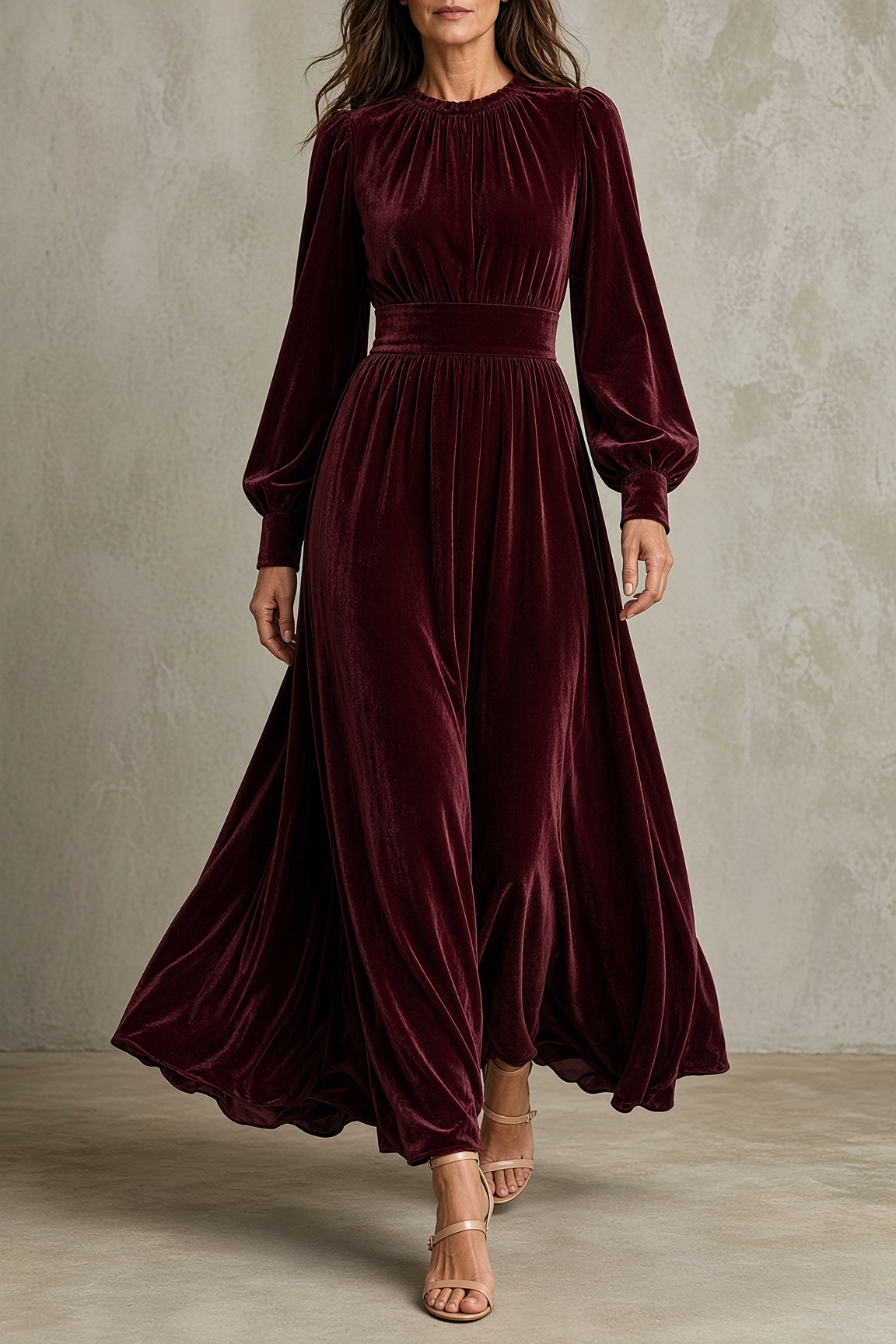 Elena – Vestido largo de terciopelo con cuerpo fruncido