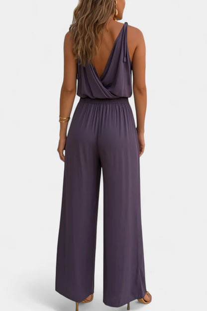 Claudia™ Mono Elegante con Detalles Dorados